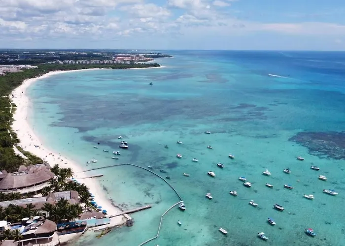 Beachside Penthouse With Pool & Balcony Playa del Carmen
