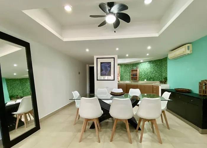 Apartment Beachside Penthouse With Pool & Balcony Playa del Carmen